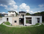 Ngôi nhà Nhật độc đáo được bao bọc trong “thành lũy xanh”